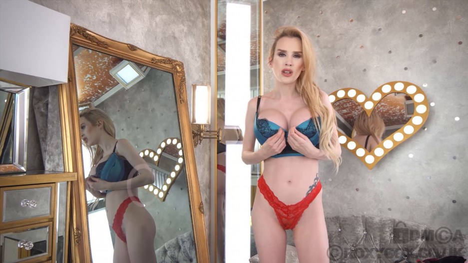 Roxy Cox - MILF Big Tits Mom Tries on Bras For step Son 4K